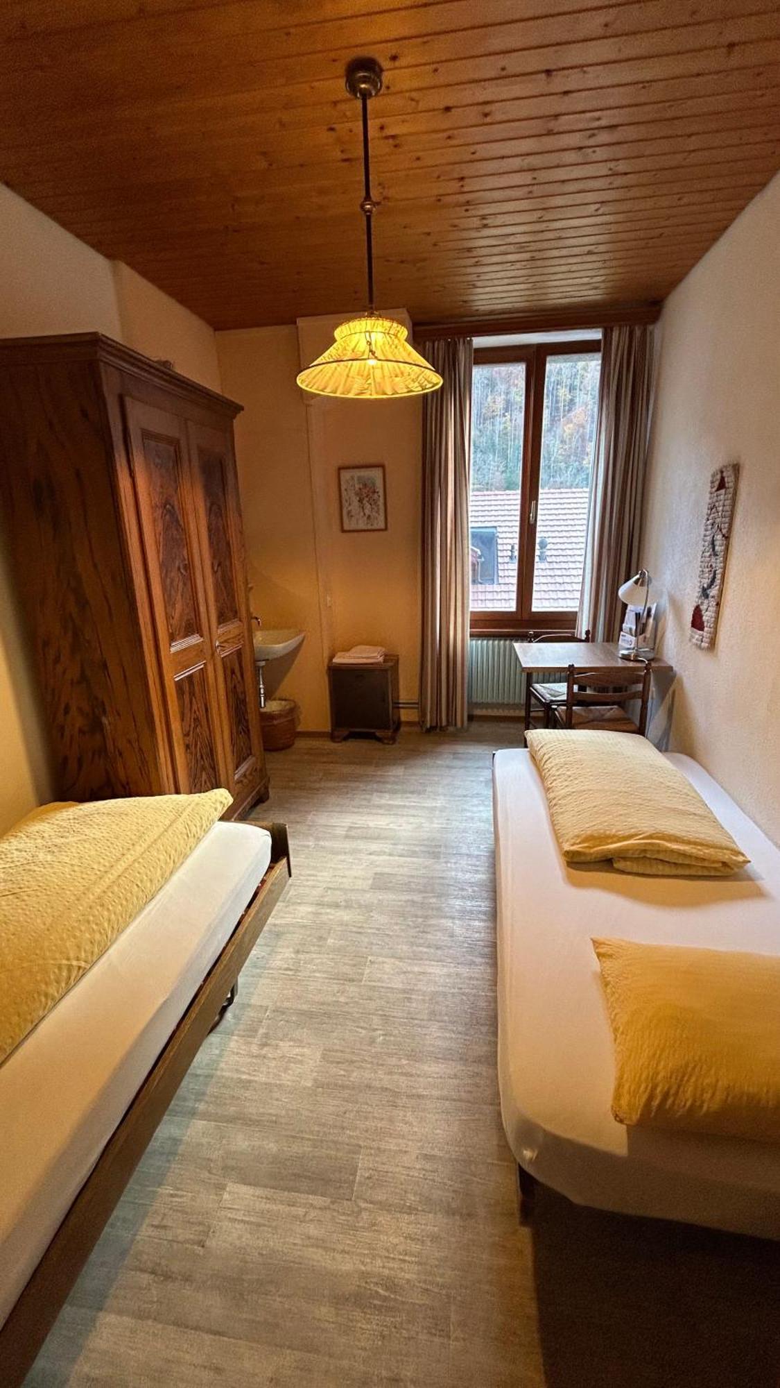 Maison d'hôtes Hôtel de la Gare Montbovon Chambre photo